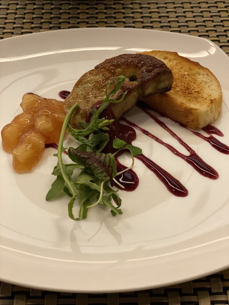 Eat as much foie gras as you wish. It's prepared to order and brought to your table. A somewhat classy addition to a dinner buffet.