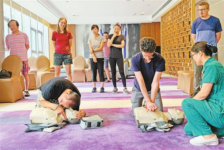Featured image for “Shekou MSCE Holds First Aid Training for Expats”