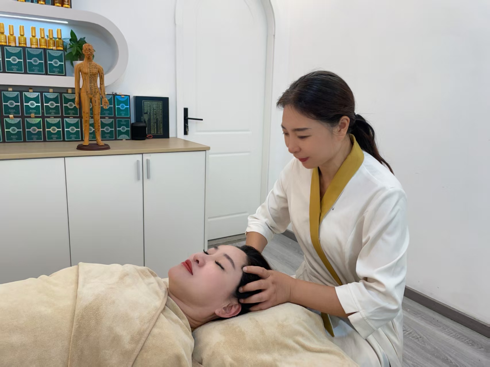 Featured image for “Cora’s Therapeutic Massages”