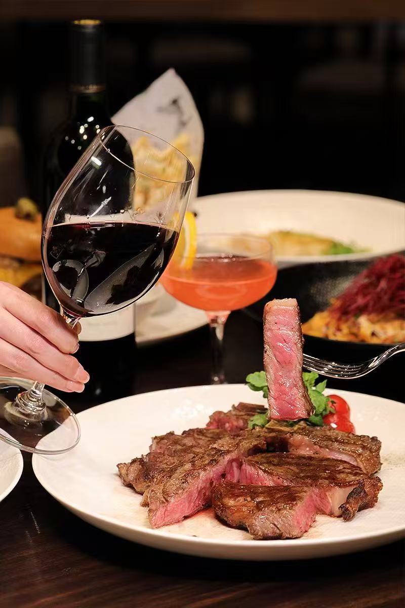Featured image for “Morton’s Grille: Delicious Daily & Special Promotions”